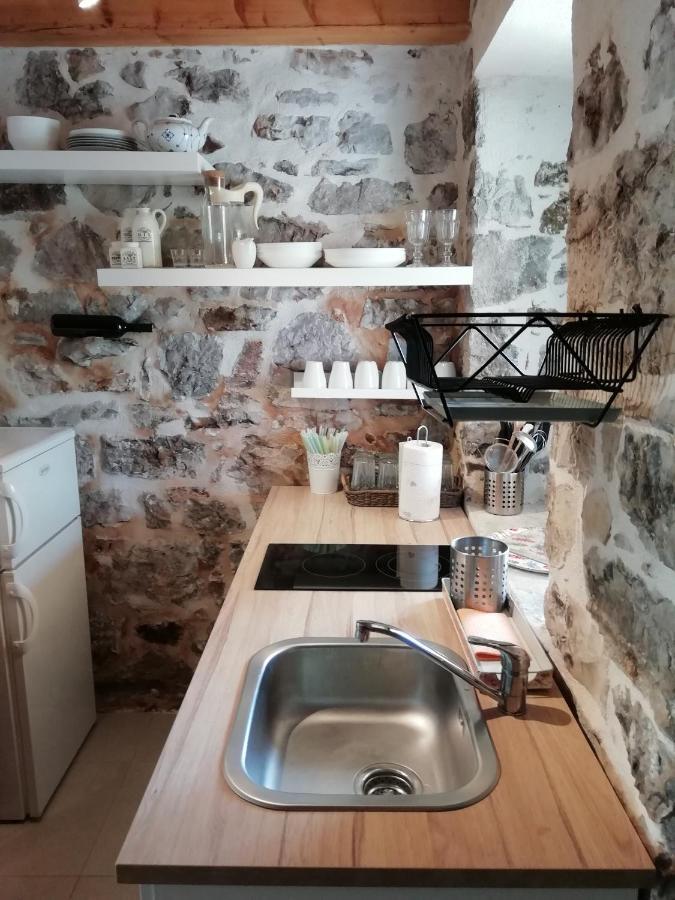 Krka Waterfalls Stonehouse Roko Lozovac Esterno foto