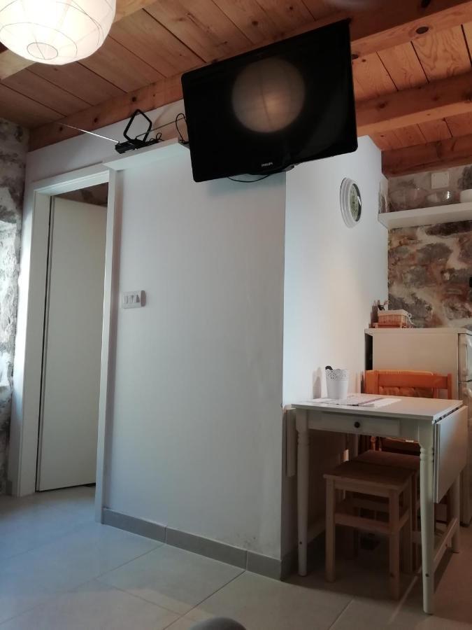 Krka Waterfalls Stonehouse Roko Lozovac Esterno foto